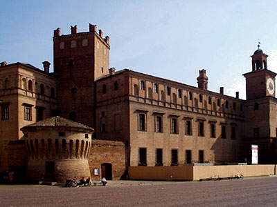 CASTELLO DEI PIO DI SAVOIA, RESTAURO DELLE LOGGE PER IL MUSEO CIVICO DI CARPI, MODENA. 2003-2007