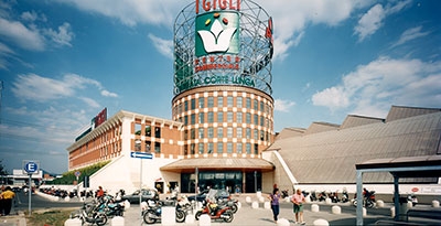 CENTRO COMMERCIALE “I GIGLI” A CAMPI BISENZIO, FIRENZE. 1993-1997