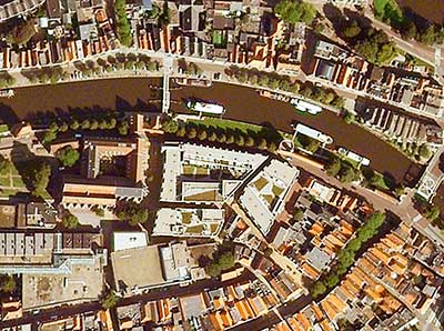 IL QUARTIERE HET EILAND NEL CENTRO STORICO DI ZWOLLE, OLANDA. 1996-2001
